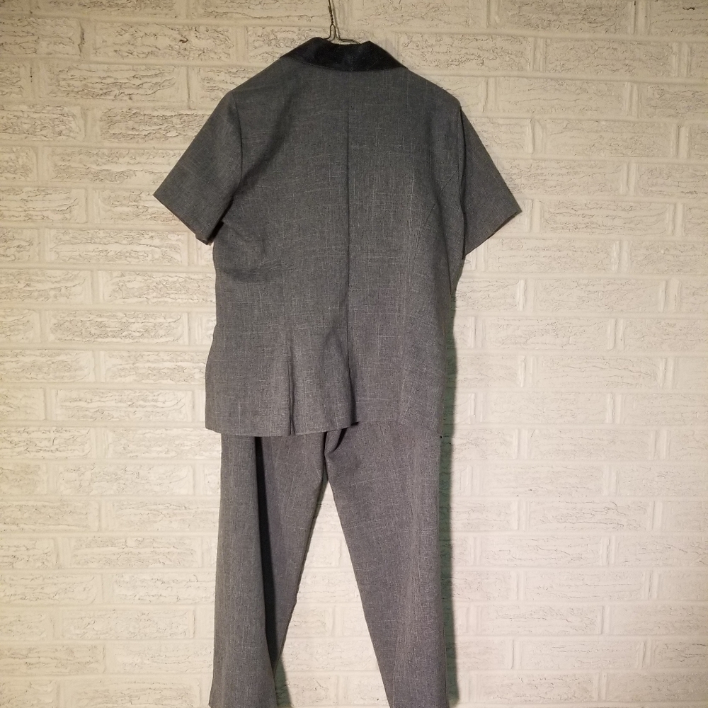 Pant Suits - Picture 2 of 3